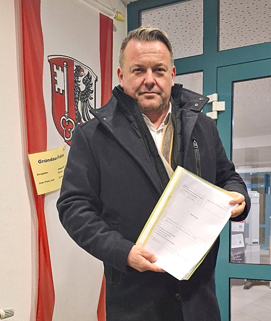 AfD reicht in Gründau die Wahlunterlagen für die Kommunalwahl 2026 ein.